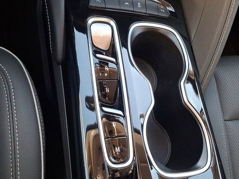 Used 2023 Buick Envision Essence image 16