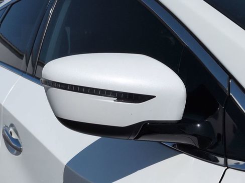 Used 2022 Nissan Murano SV FWD image 12