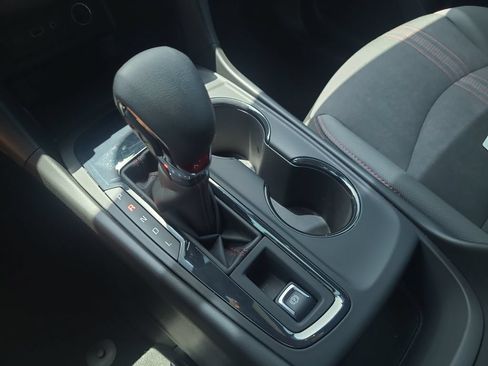 Used 2022 Chevrolet Equinox RS FWD image 25