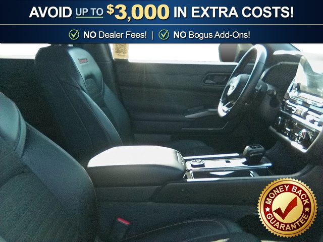 Used 2025 Nissan Pathfinder Rock Creek AWD/4WD image 22