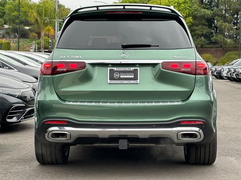 New 2025 Mercedes-Benz GLS 580 4MATIC image 4