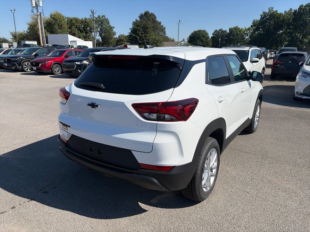New 2026 Chevrolet TrailBlazer LS w/ LPO, Blackout Package FWD image 6