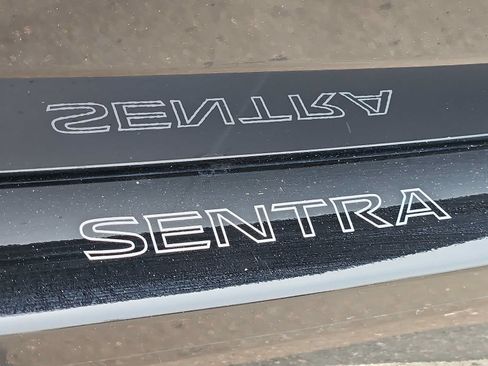 Used 2023 Nissan Sentra S FWD image 30