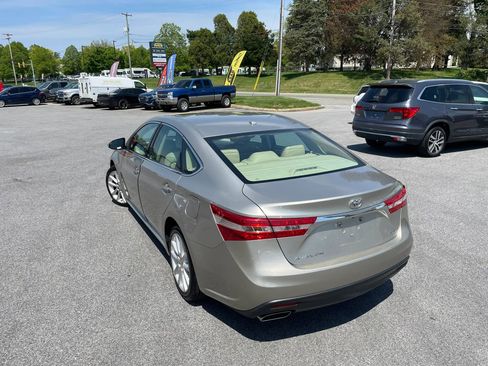 Used 2013 Toyota Avalon XLE Touring FWD image 11