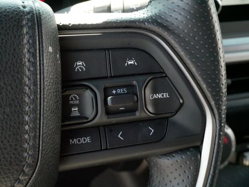 Used 2026 Toyota 4Runner SR5 AWD/4WD image 25
