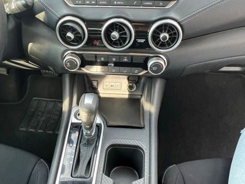 Used 2024 Nissan Sentra SV image 10