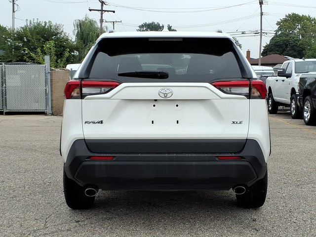 Used 2025 Toyota RAV4 XLE FWD image 6