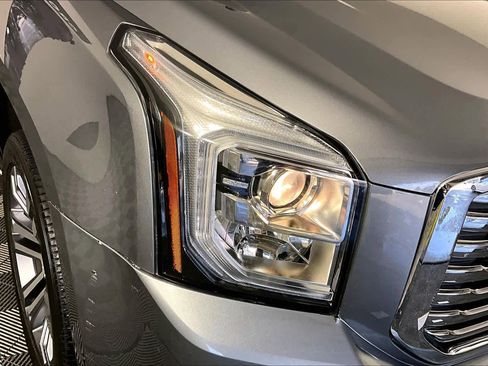 Used 2020 GMC Yukon SLE w/ SLE Value Package image 28