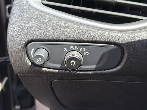 Used 2024 Chevrolet Malibu LT image 16