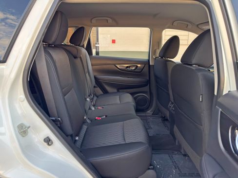 Used 2018 Nissan Rogue SV w/ Premium Package AWD/4WD image 36