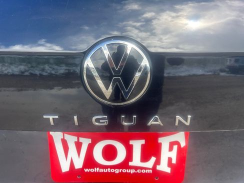 Used 2022 Volkswagen Tiguan SE AWD/4WD image 21