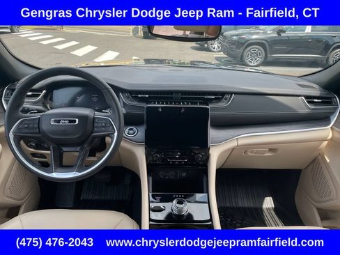 Certified 2023 Jeep Grand Cherokee Limited AWD/4WD image 38