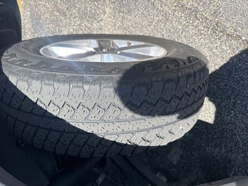 Used 2020 Jeep Wrangler Unlimited Sahara w/ Uconnect 4C Nav & Sound Group AWD/4WD image 7