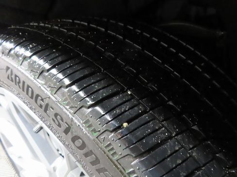 Used 2025 GMC Yukon Denali image 7