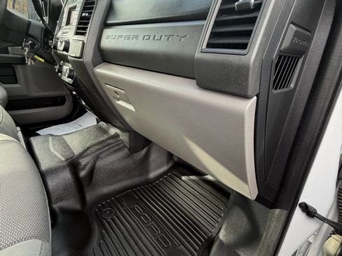 Used 2021 Ford F350 XL w/ Power Equipment Group image 46