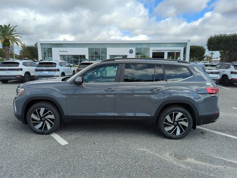 New 2026 Volkswagen Atlas SE image 9