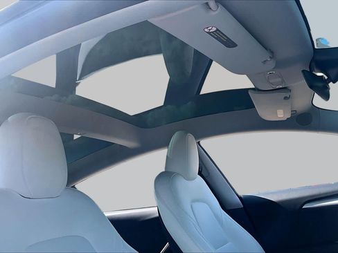 Used 2023 Tesla Model 3 Standard Range RWD image 12