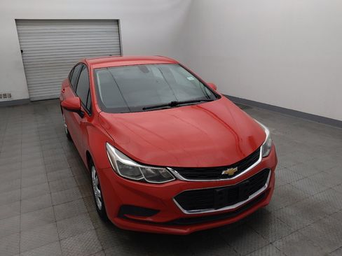 Used 2017 Chevrolet Cruze LS FWD image 14