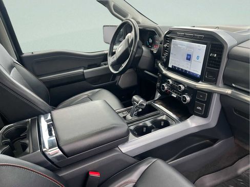 Used 2022 Ford F150 Lariat w/ Max Trailer Tow Package image 17