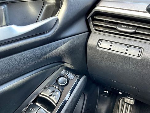 Used 2024 Nissan Altima 2.5 SR image 36