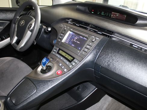 Used 2014 Toyota Prius Two FWD image 26