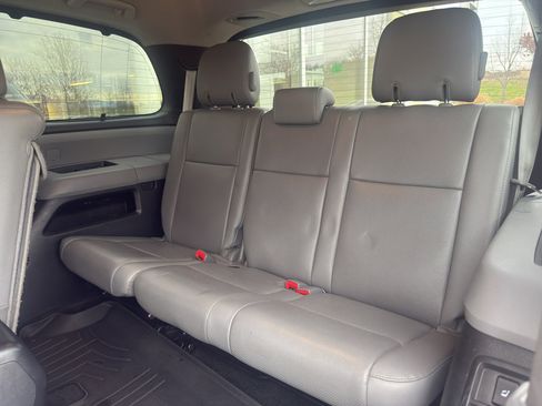 Used 2013 Toyota Sequoia Platinum image 26