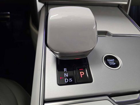 New 2025 Land Rover Range Rover SV image 35