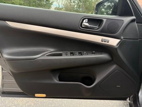 Used 2012 INFINITI G37 Journey w/ Premium Pkg image 21