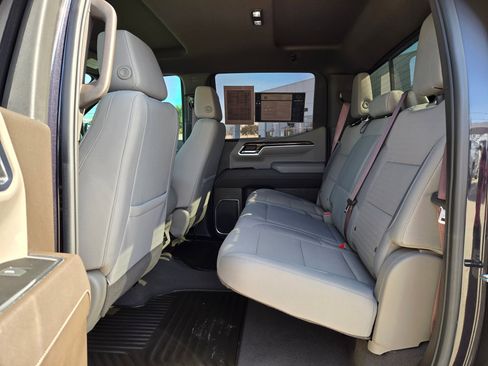 Used 2022 GMC Sierra 1500 SLE w/ Preferred Package image 13