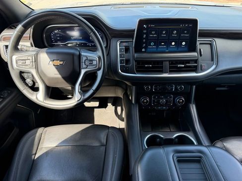 Used 2023 Chevrolet Suburban LT RWD image 13