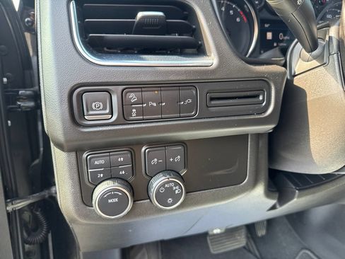Used 2021 Chevrolet Tahoe Z71 w/ Rear Media and Nav Package AWD/4WD image 24