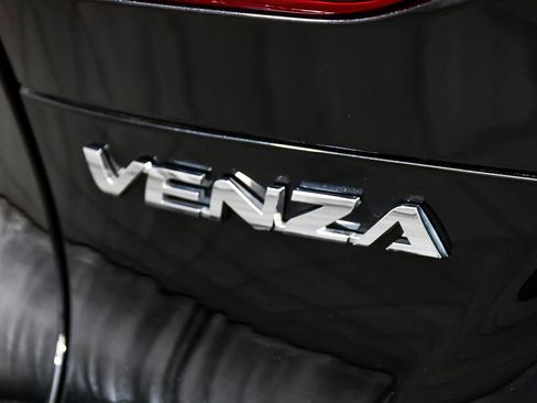 Used 2023 Toyota Venza Limited AWD/4WD image 83
