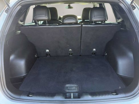 Used 2023 Jeep Compass Latitude AWD/4WD image 40