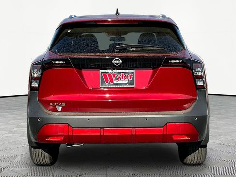 New 2026 Nissan Kicks SV w/ SV Premium Package FWD image 5