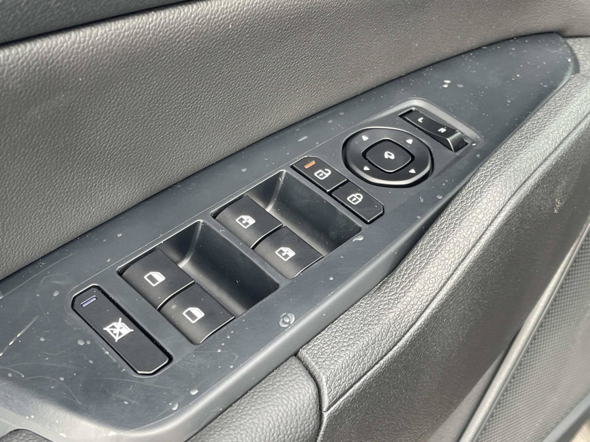 New 2026 Kia Sportage SX FWD image 23
