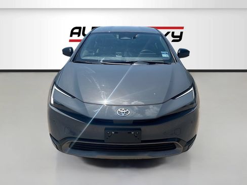Used 2026 Toyota Prius XLE FWD image 2