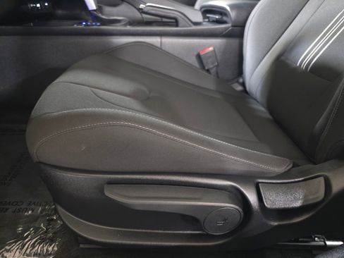 Certified 2025 Hyundai Elantra Sport FWD image 23