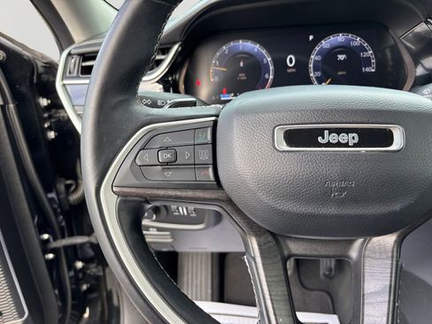 Used 2022 Jeep Grand Cherokee L Limited w/ Luxury Tech Group II RWD image 21