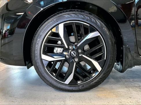 Used 2025 Nissan Versa SR w/ Trunk Package image 8