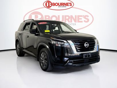 Used 2024 Nissan Pathfinder SV