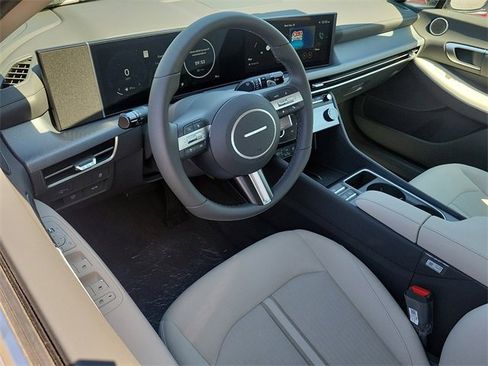 New 2025 Hyundai Sonata SEL image 6
