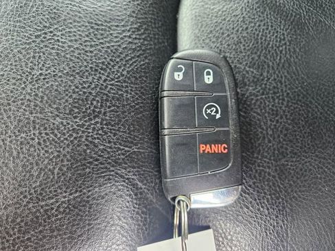 Used 2016 Jeep Renegade Limited AWD/4WD image 29