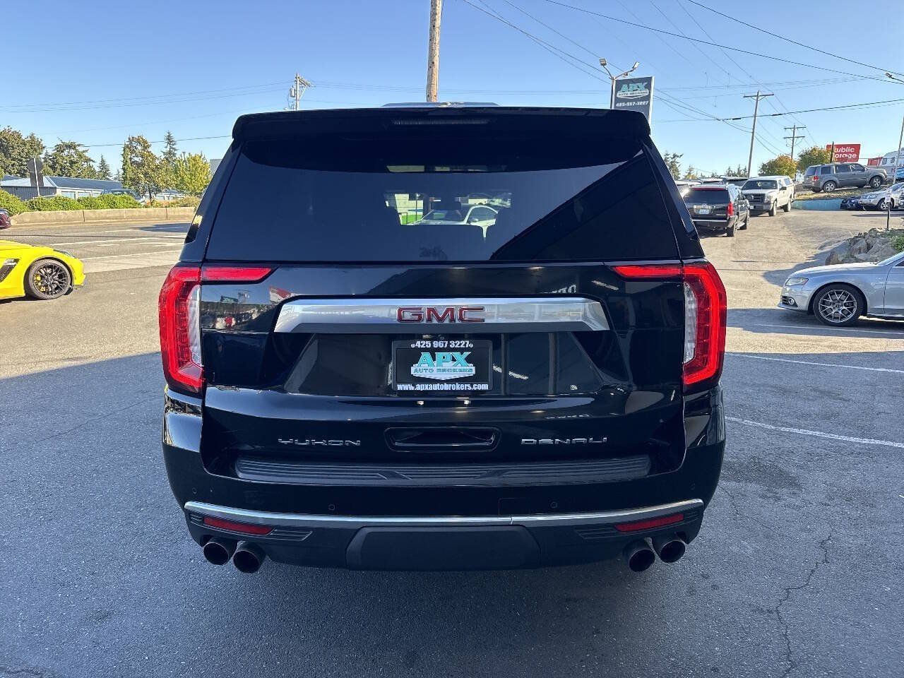 Used 2021 GMC Yukon Denali AWD/4WD image 5