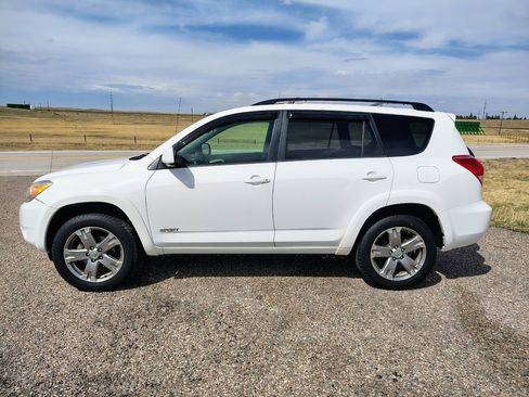 Used 2008 Toyota RAV4 Sport image 2