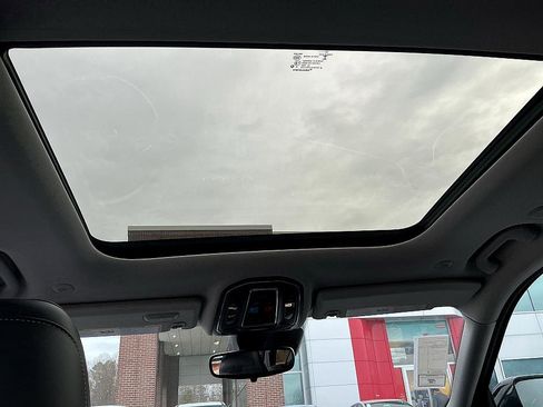 Used 2021 Jeep Grand Cherokee L Limited image 25