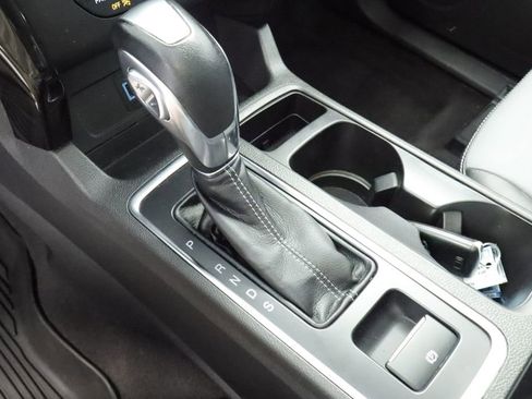 Used 2019 Ford Escape Titanium AWD/4WD image 32