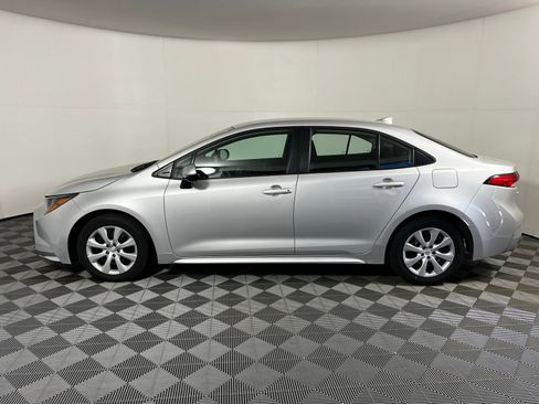 Used 2024 Toyota Corolla LE image 8