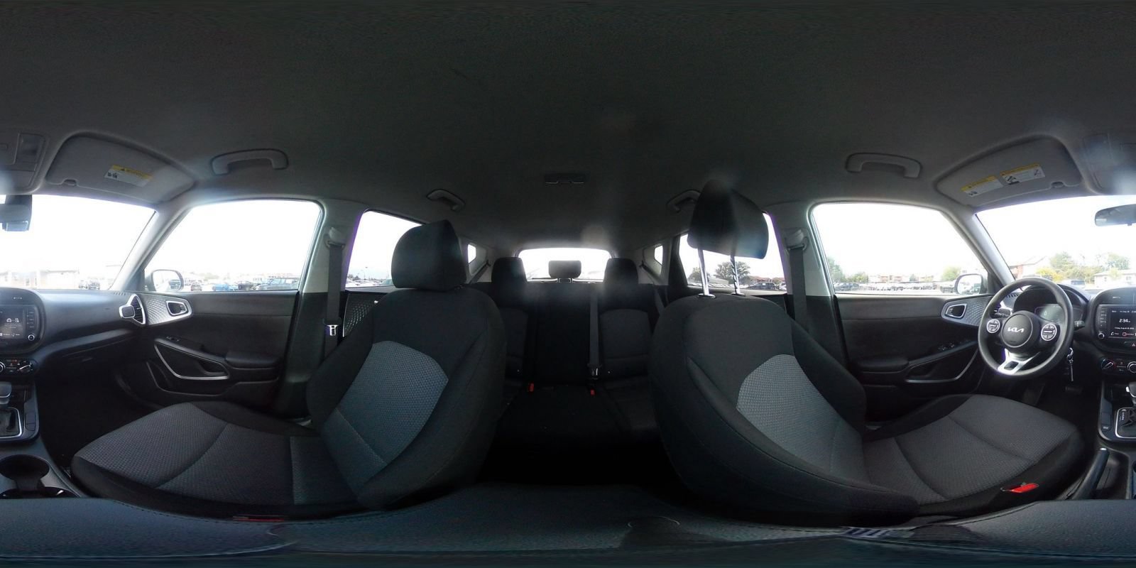 Used 2025 Kia Soul LX w/ LX Technology Package FWD image 39