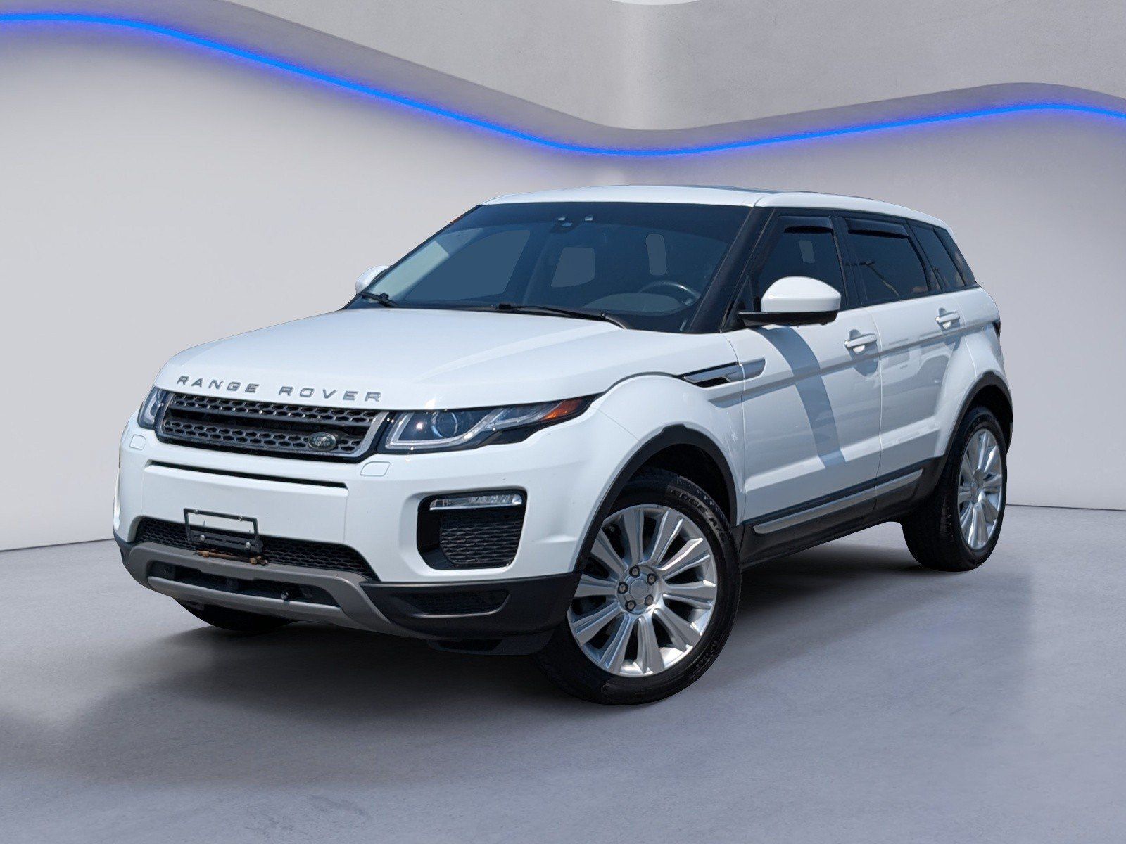 Used 2018 Land Rover Range Rover Evoque HSE AWD/4WD image 2