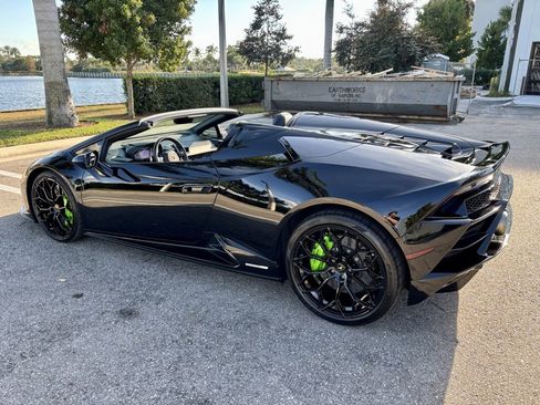 Used 2020 Lamborghini Huracan EVO image 10